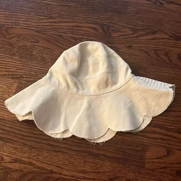 Flower Canvas Bucket Hat By Anthropologie in Ivory